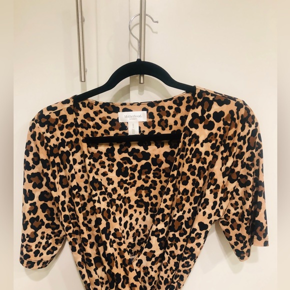 Motherhood Maternity Leopard wrap dress medium - Picture 1 of 6